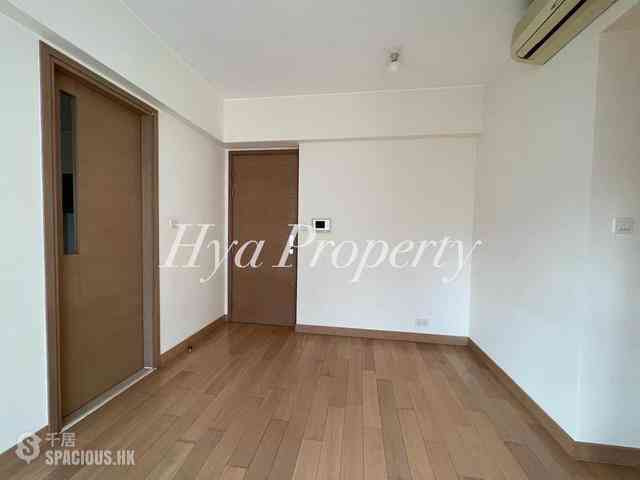 Sai Ying Pun - Island Crest 02