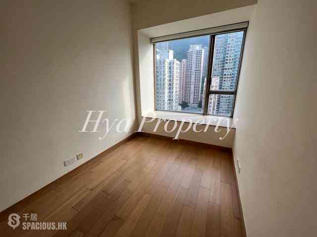Sai Ying Pun - Island Crest 03