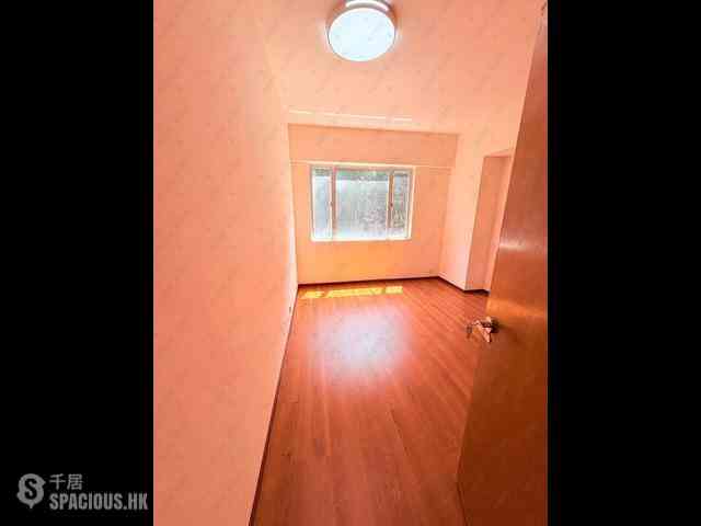 Mid Levels West - Realty Gardens 03