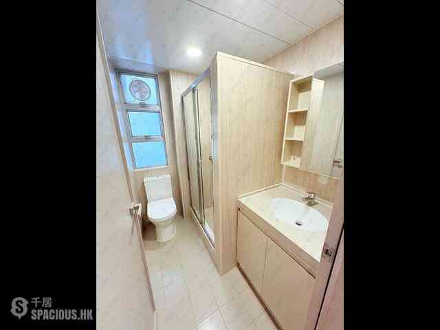 Mid Levels West - Realty Gardens 04