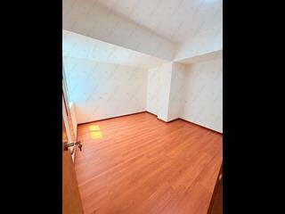 Mid Levels West - Realty Gardens 06