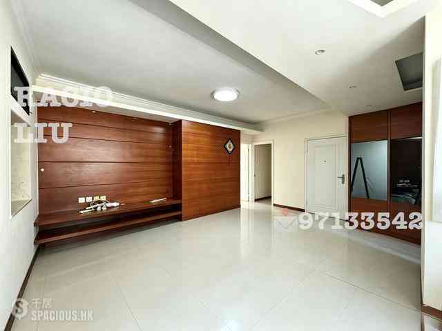 Mid Levels Central - Kings Court 01