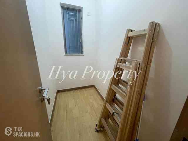 Sai Ying Pun - Island Crest 06
