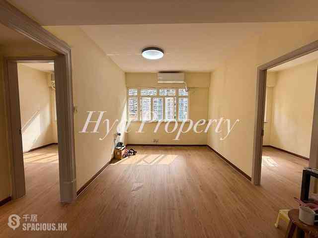 Mid Levels Central - Carlos Court 02
