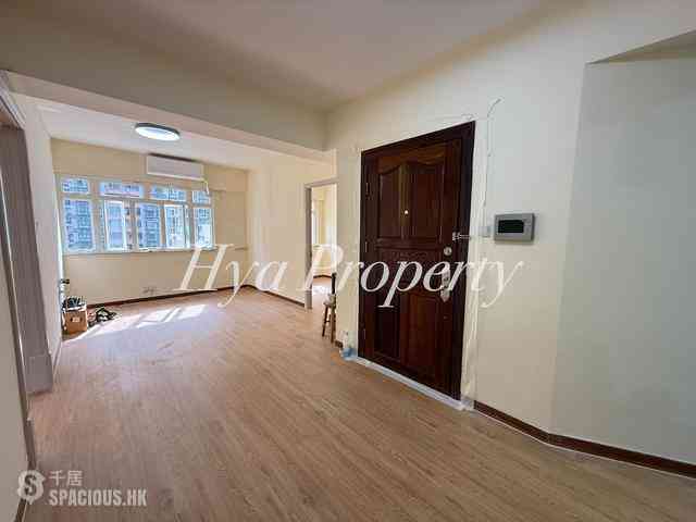 Mid Levels Central - Carlos Court 03