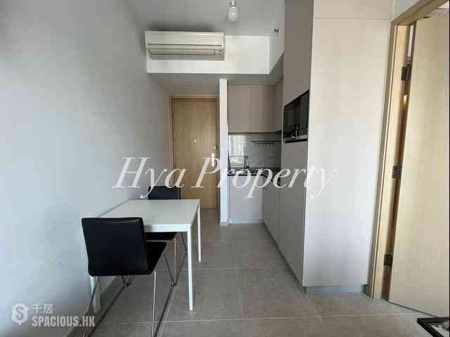 Sai Ying Pun - No.8 Hing Hon Road (Resiglow-Bonham) 02
