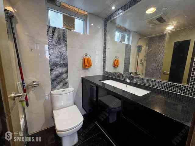 Tai Koo Shing - Tai Koo Shing Sing Fai Terrace Kam Sing Mansion 05