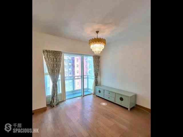 Soho - Centrestage 10