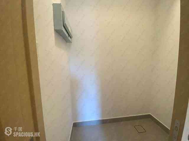Wong Chuk Hang - The Southside Phase 4A Tower 2B 08