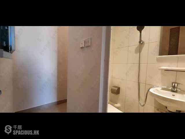 Wong Chuk Hang - The Southside Phase 2 La Marina Tower 2A 07