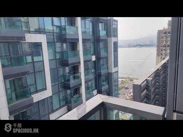Sai Ying Pun - Two・Artlane 01