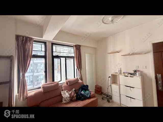 Causeway Bay - Kin Ga Building 02