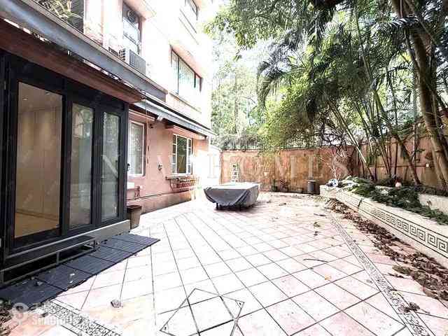 Happy Valley - 1-4, Briar Avenue 01