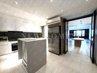 Happy Valley - 1-4, Briar Avenue 02