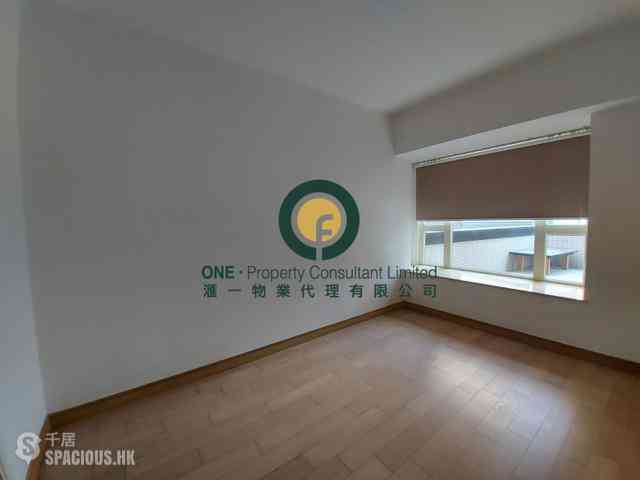 Soho - Centrestage 04
