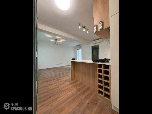 Mid Levels Central - Fook Kee Court 12