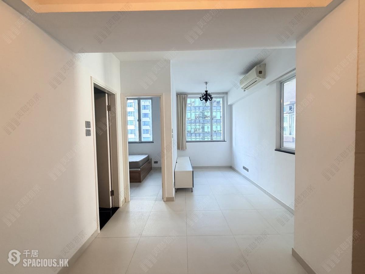 Wan Chai - Hay Wah Building 01
