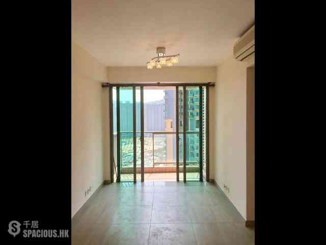 Tseung Kwan O - The Grandiose Block 3 01