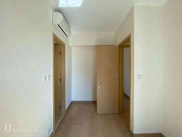 Tseung Kwan O - The Parkside Block 3 06