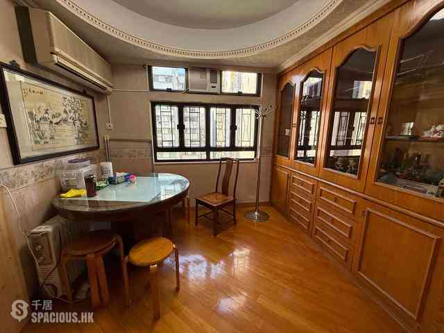 Sai Ying Pun - Silver Court 05