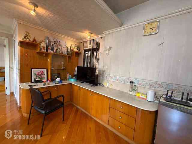 Sai Ying Pun - Silver Court 08