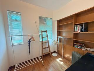 Causeway Bay - Lai Yuen Apartments 10