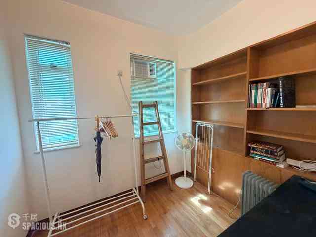 Causeway Bay - Lai Yuen Apartments 10