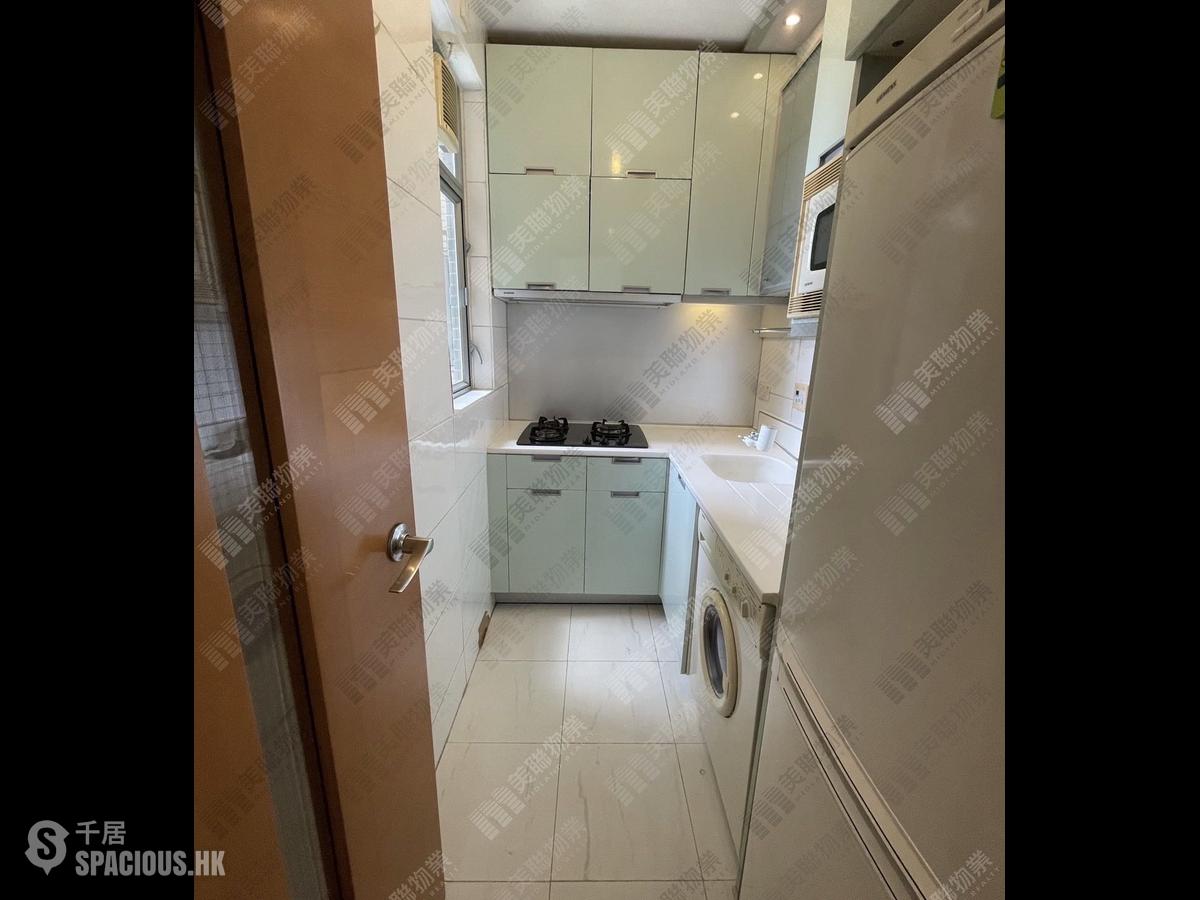 Tung Chung - Tung Chung Crescent Phase 2 Block 8 01