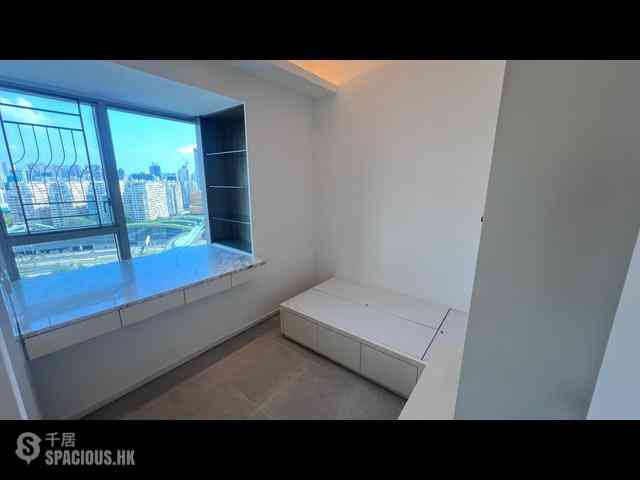 West Kowloon - Sorrento 06