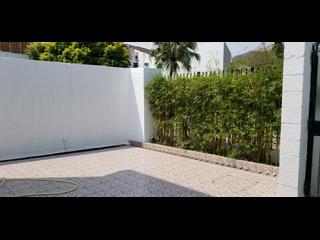 Discovery Bay - Discovery Bay Phase 1 Beach Village Headland Drive 02