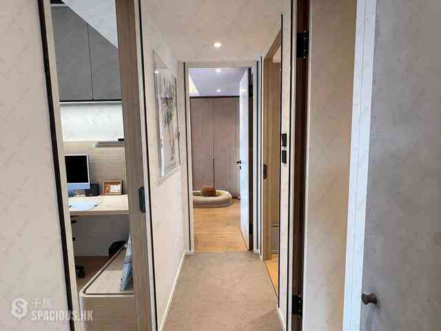 Mid Levels West - Dragonview Court 02