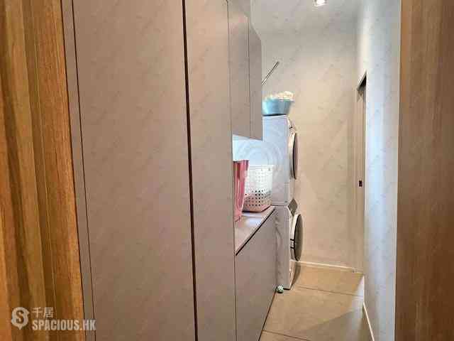 Mid Levels West - Dragonview Court 06