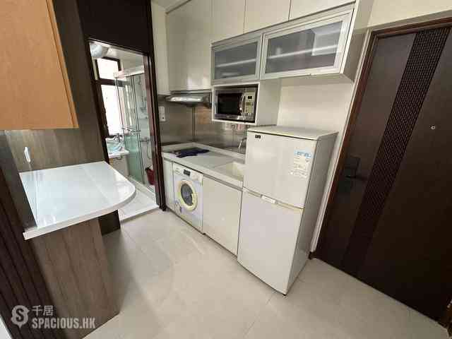 Kennedy Town - Cheong Kat Mansion 08