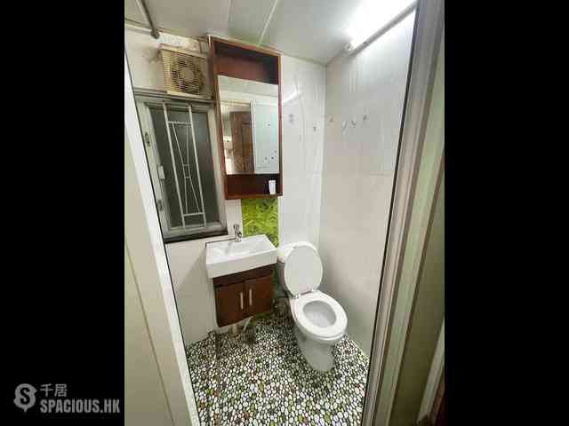 Sheung Wan - 62-64, Queen's Road West 08