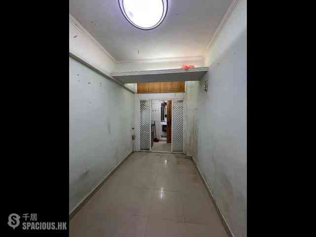 Sheung Wan - 62-64, Queen's Road West 10