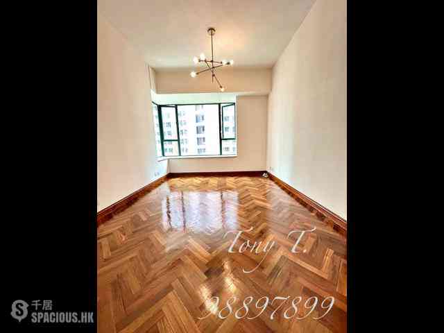 Mid Levels Central - Hillsborough Court Block 2 03