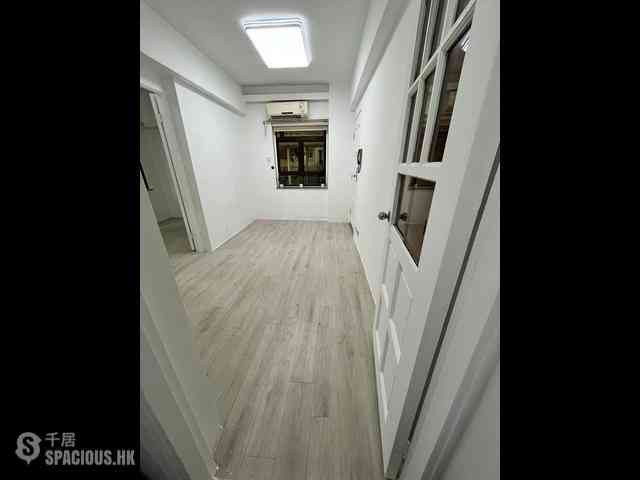 Mid Levels Central - Rich Court 01