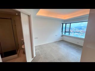 West Kowloon - Sorrento Phase 2 Block 1 02