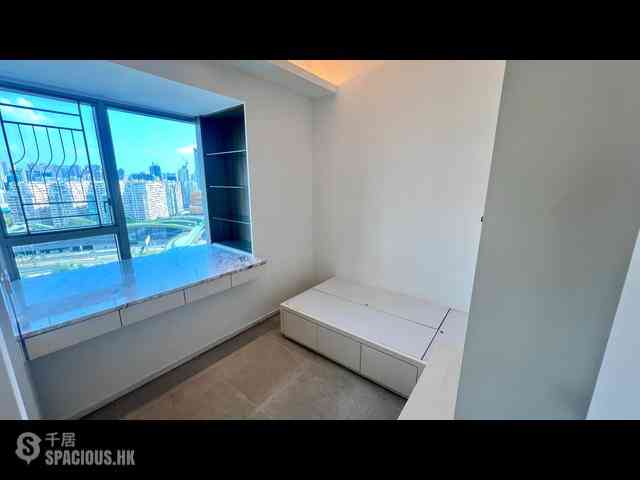 West Kowloon - Sorrento Phase 2 Block 1 07