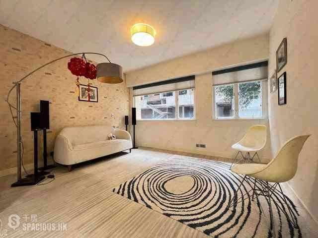 Mid Levels Central - Carlos Court 01