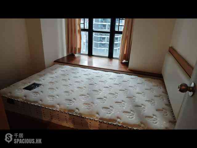Wan Chai - Tai Yuen Court 05