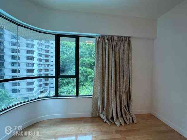 Mid Levels Central - Hillsborough Court Block 1 12