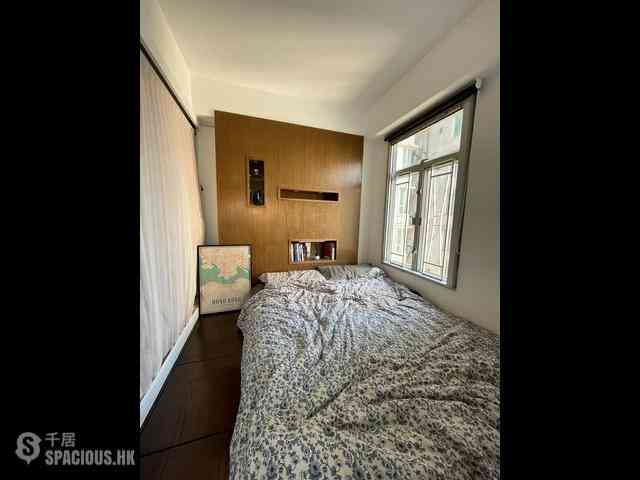 Wan Chai - Vincent Mansion 05