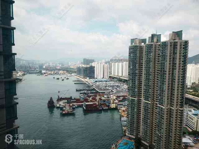 Tai Kok Tsui - The Long Beach 01