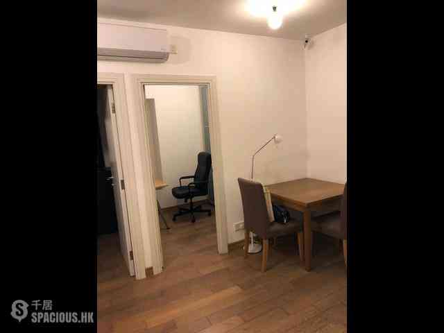 Soho - Centrestage 02