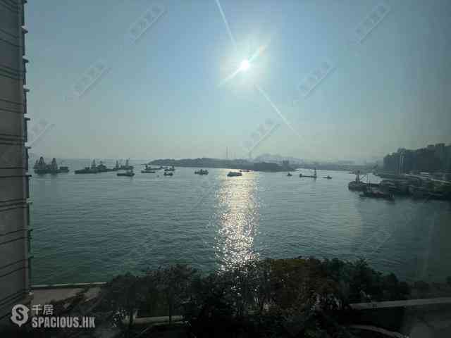 Tai Kok Tsui - The Long Beach 01