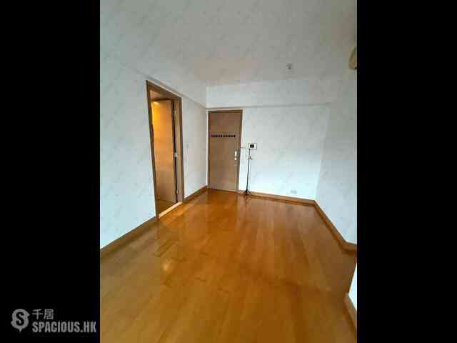 Sai Ying Pun - Island Crest Block 1 02