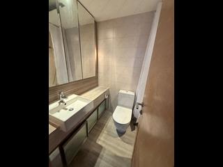Sai Ying Pun - Island Crest Block 1 03