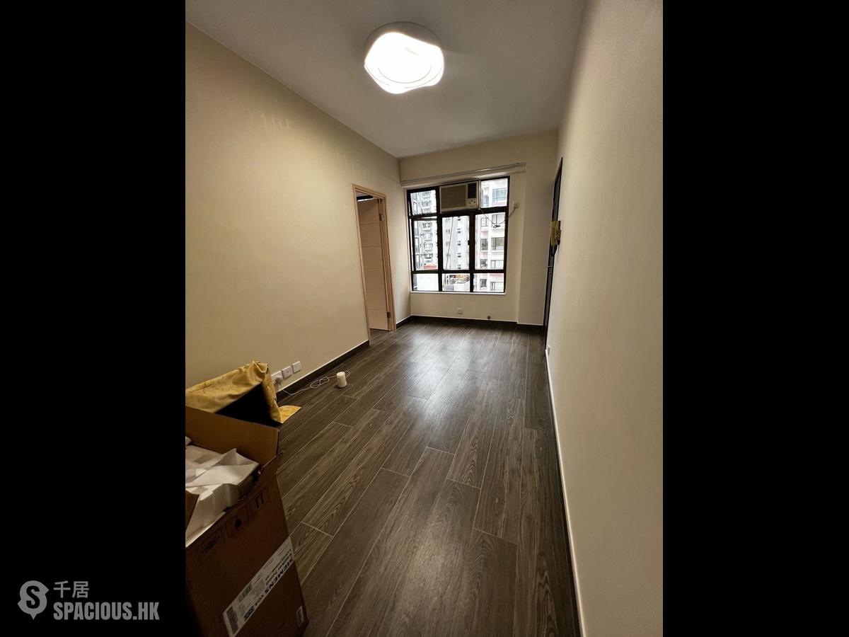 Mid Levels Central - Good View Court 01