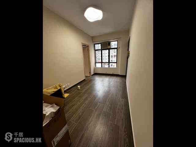 Mid Levels Central - Good View Court 01